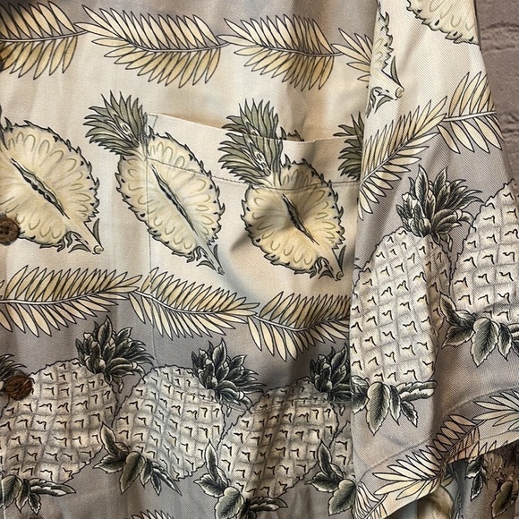 TOMMY Bahama Hawaiian Short Sleeve Button Down Shirt Size  XXL - Picture 2 of 7